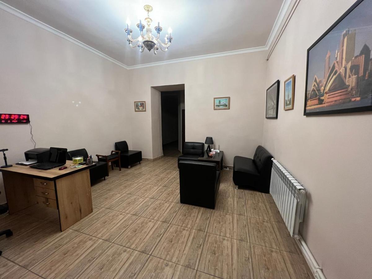 יירבאן Arm Hotel מראה חיצוני תמונה